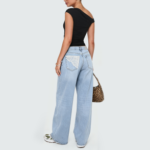 Double-Pocket Distressed Jeans